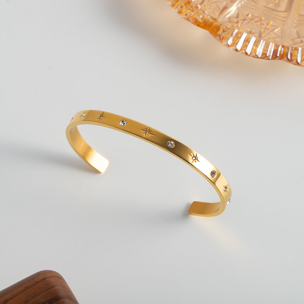 Bracelet jonc "NERINA" en plaqué or 18 carats