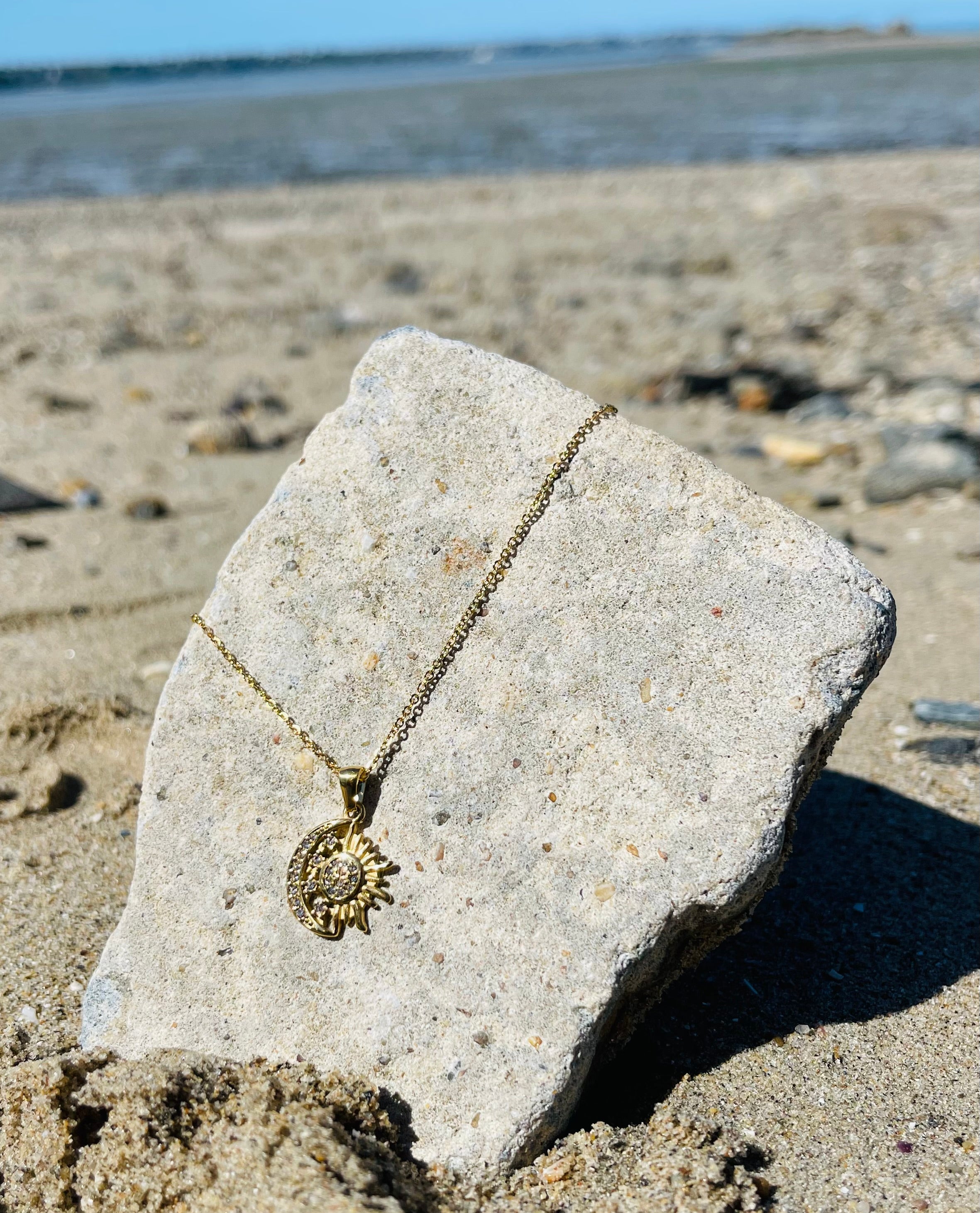 Collier "STELLA" plaqué or 18 carats et zircons naturels