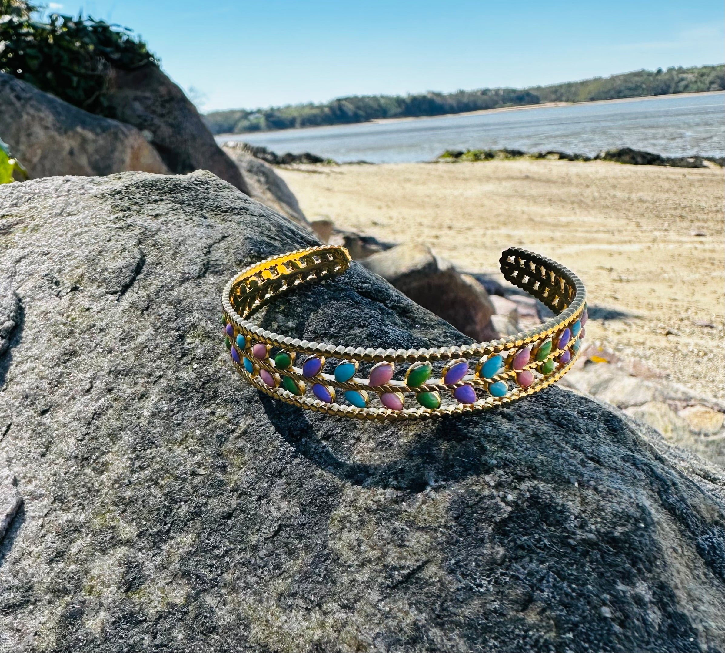 Bracelet jonc "CHIARA " en plaqué or 18 carats martelés